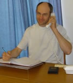 Arranging an osteopath appointment by telephone